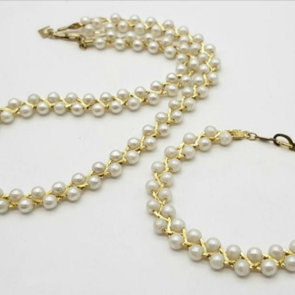 PIERRE CARDIN Gold and Pearl Necklace & Bracelet Gift Set IOB Cardin Jewelry Box - Picture 6 of 9